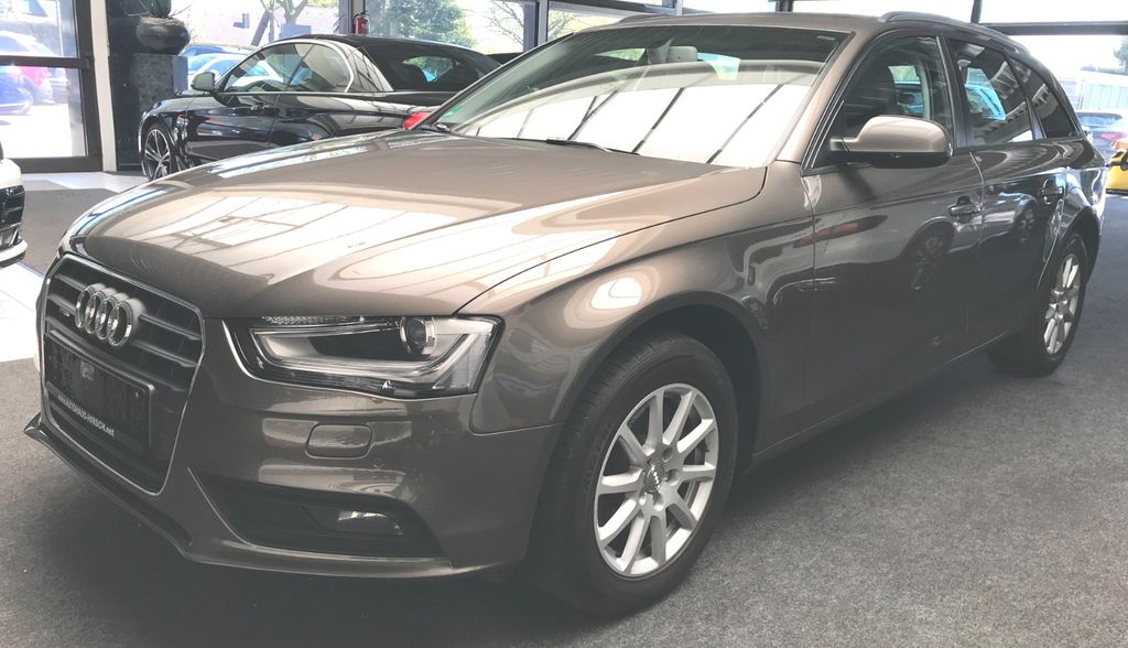 Bild des Angebotes Audi A4 Avant quattro/BiXenon/Nav/AHK/PDC/Scheckheft