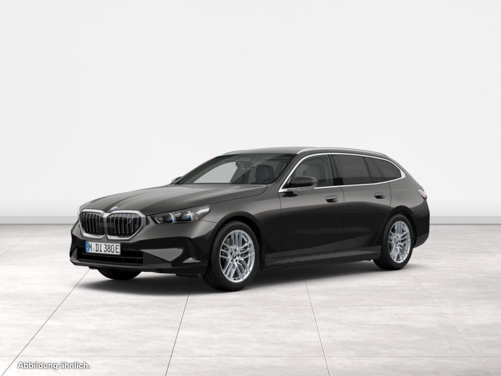 Bild des Angebotes BMW i5 eDrive40