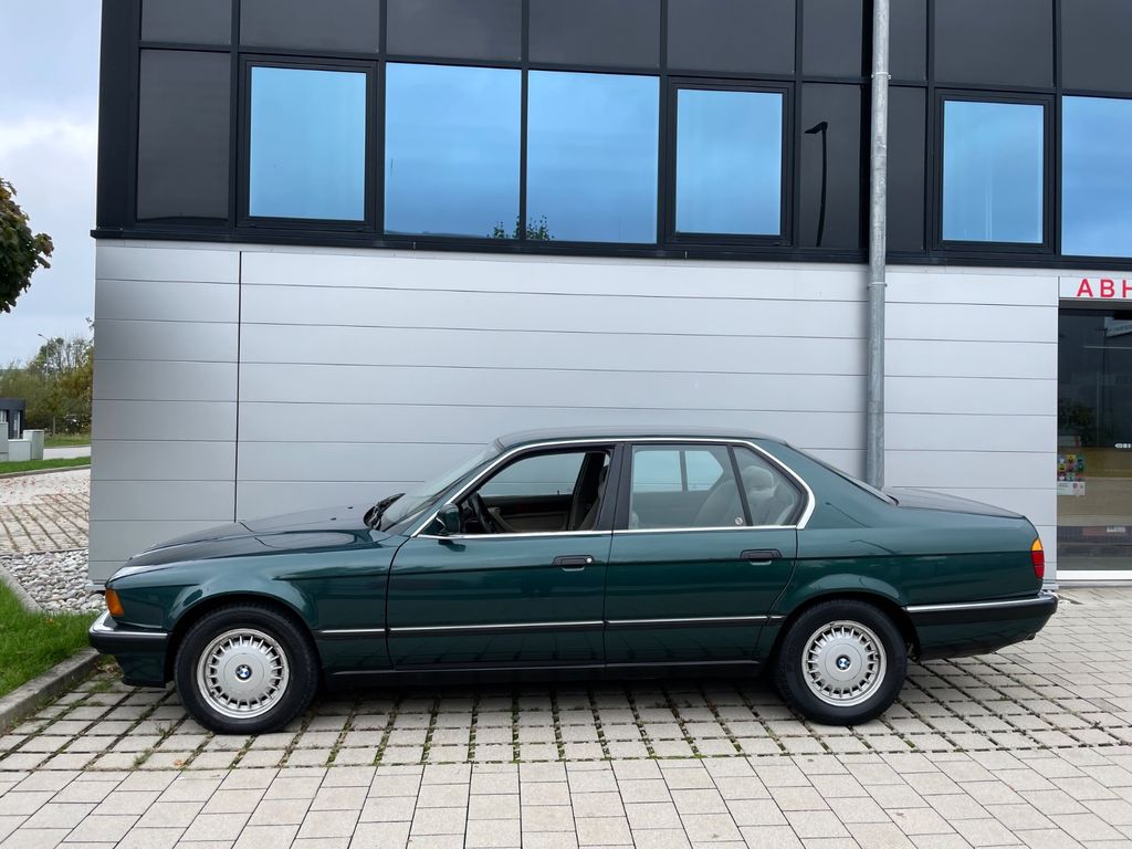 Bild des Angebotes BMW 730i 6 Zylinder  H-Kennzeichen Original 39.765km