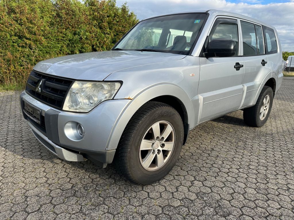 Bild des Angebotes Mitsubishi Pajero 3.2 DI-D Invite