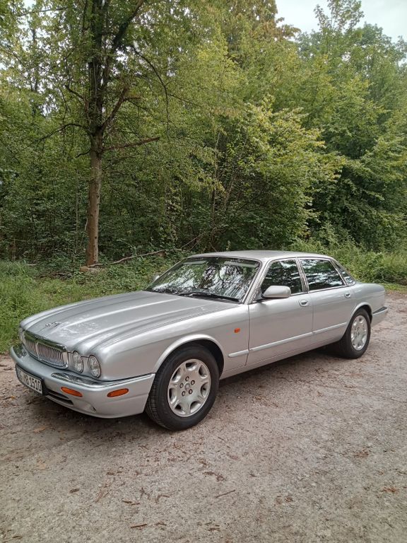 Bild des Angebotes Jaguar XJ8 / X308 4.0 Sovereign Youngtimer!