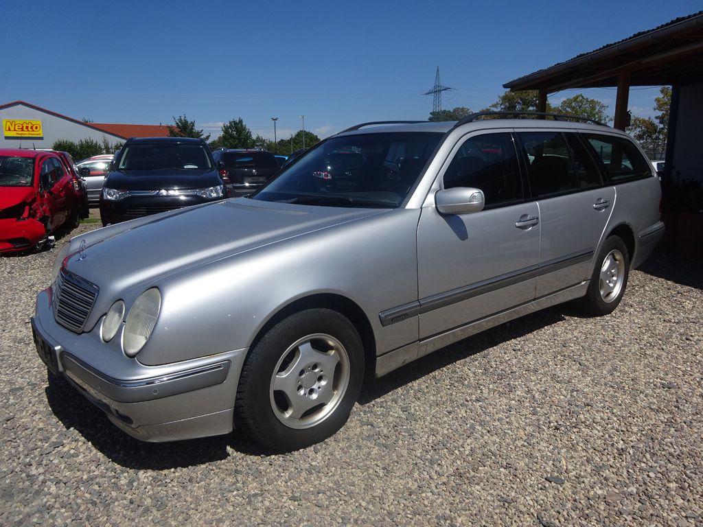 Bild des Angebotes Mercedes-Benz E 240 T ELEGANCE Automatik