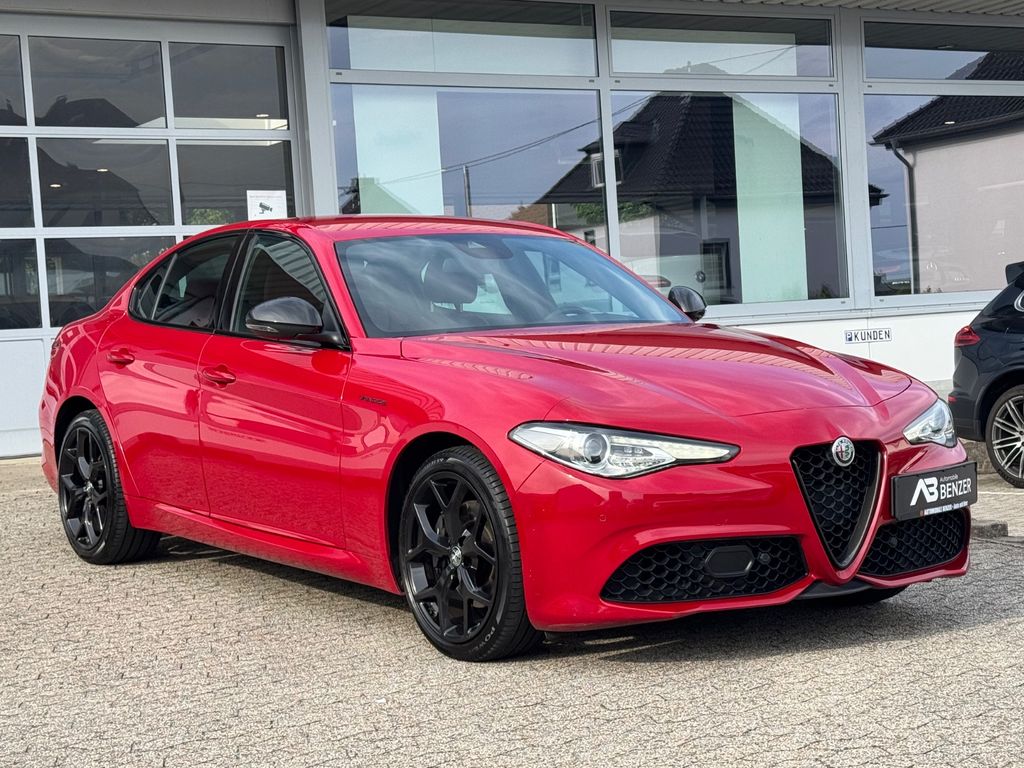 Bild des Angebotes Alfa Romeo Giulia Veloce Q4/R-Cam/LEDER-ROT/Navi/AHK/Memory