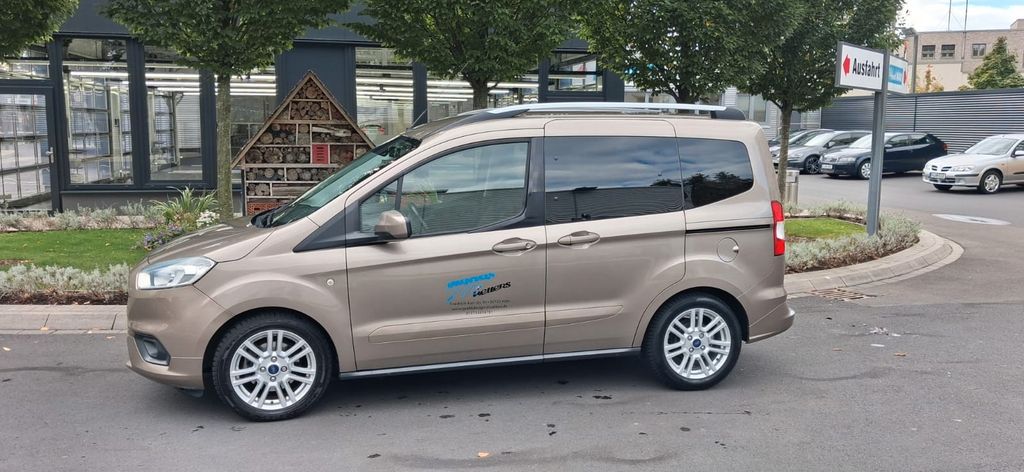 Bild des Angebotes Ford Tourneo Courier 1.0 EcoBoost 74kW Titanium