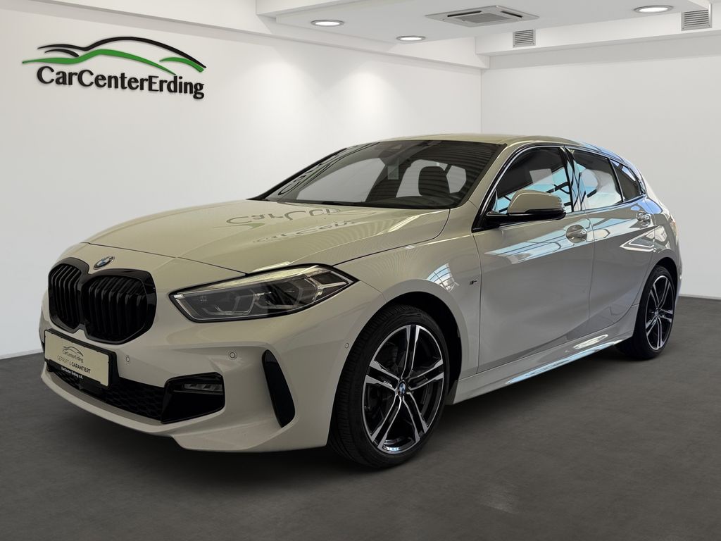 Bild des Angebotes BMW 118iLim.*M Sport*a.LED*Navi*Kamera*LiveCockpit*
