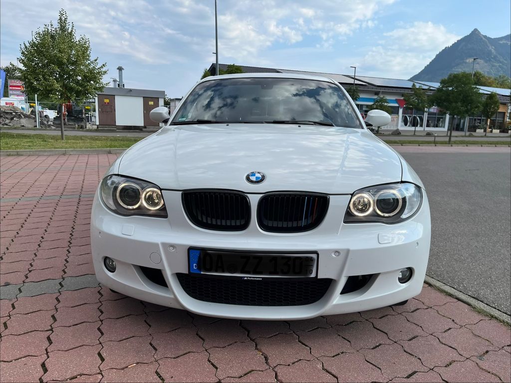 Bild des Angebotes BMW 130i - Automatik,PDC,Klima,Leder,M-Paket