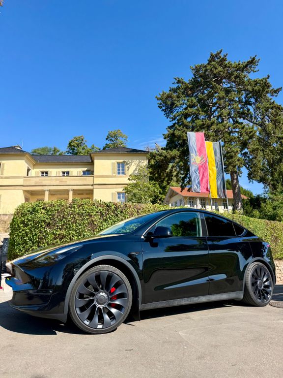 Bild des Angebotes Tesla Model Y Performance Black Logo Edition