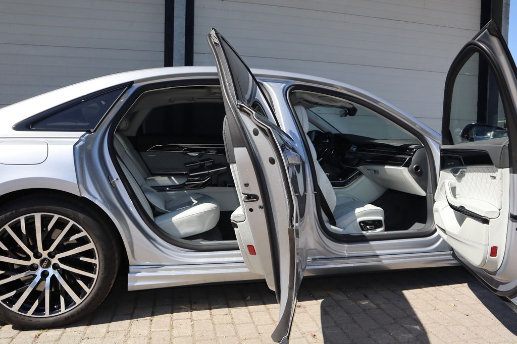 Bild des Angebotes Audi A8L 60 TFSIe lang EXCLUSIVE+S-LINE/UPE 183.530,-