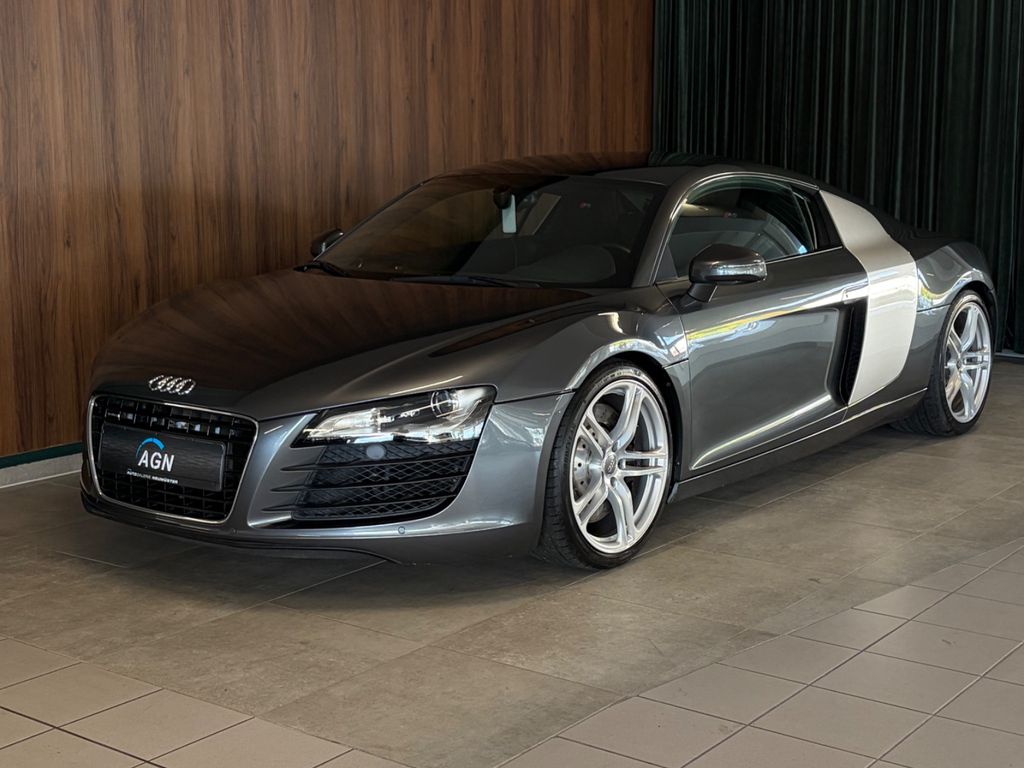 Audi R8 V8 4.2 FSI quattro°Alcantara°B&O°