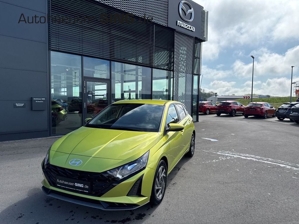 Bild des Angebotes Hyundai i20 Klimaauto. Alu Nav LHZ SHZ Kam PDC AppleCar