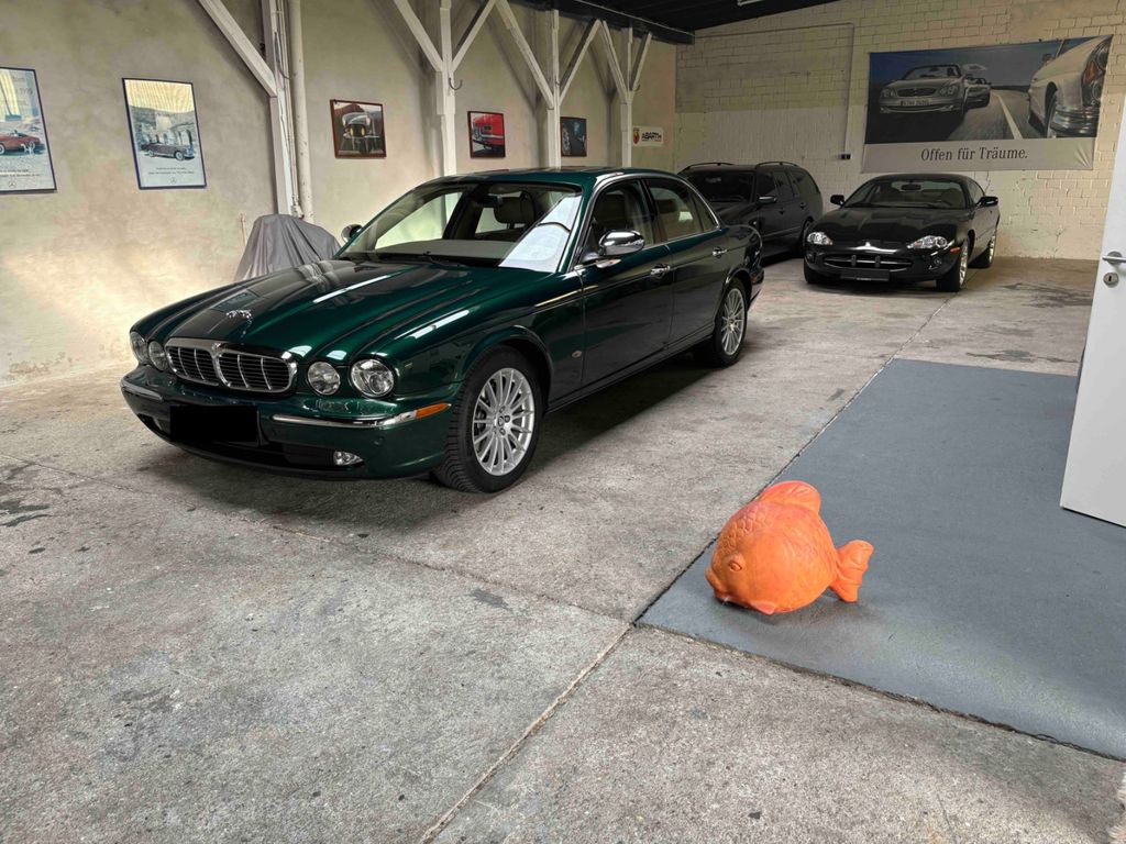 Bild des Angebotes Jaguar XJ 2.7 D Executive Aut. Xenon PDC SHZ Pano Leder