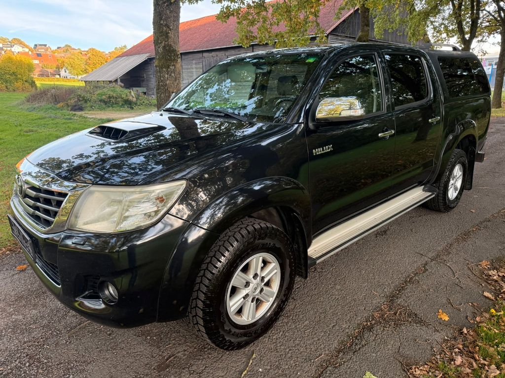 Bild des Angebotes Toyota Hilux Double Cab 4x4 3.0D-4D Automatik Klima