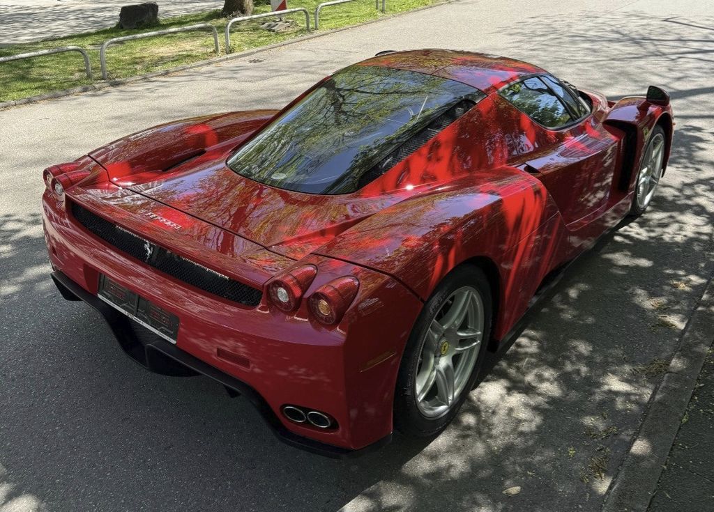 Bild des Angebotes Ferrari Enzo Ferrari NEUZUSTAND ORIGINAL 300 KM !!!