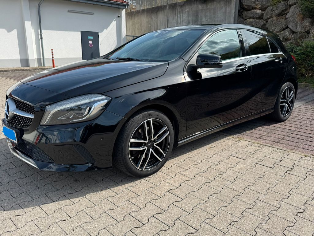 Bild des Angebotes Mercedes-Benz A 200 d 4MATIC DCT Urban