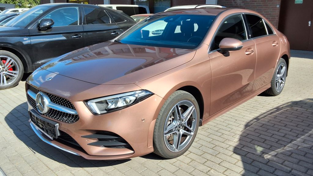 Bild des Angebotes Mercedes-Benz A 250 Limousine AMG Line Top 1.Hand