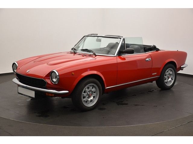 Bild des Angebotes Fiat 124 PININFARINA SPIDER