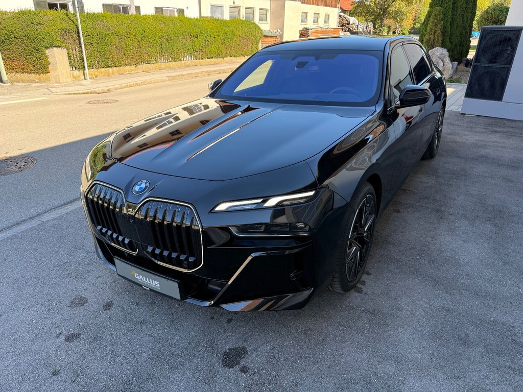 Bild des Angebotes BMW 740d xDrive M Sport*EXECUTIVE LOUNGE*UPE 167.649