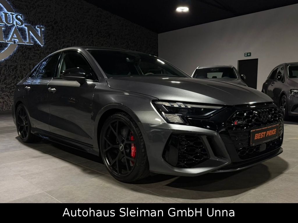 Bild des Angebotes Audi RS3 RS3 Lim. 2.5 TFSI quattro/Navi/Keramik/Leder