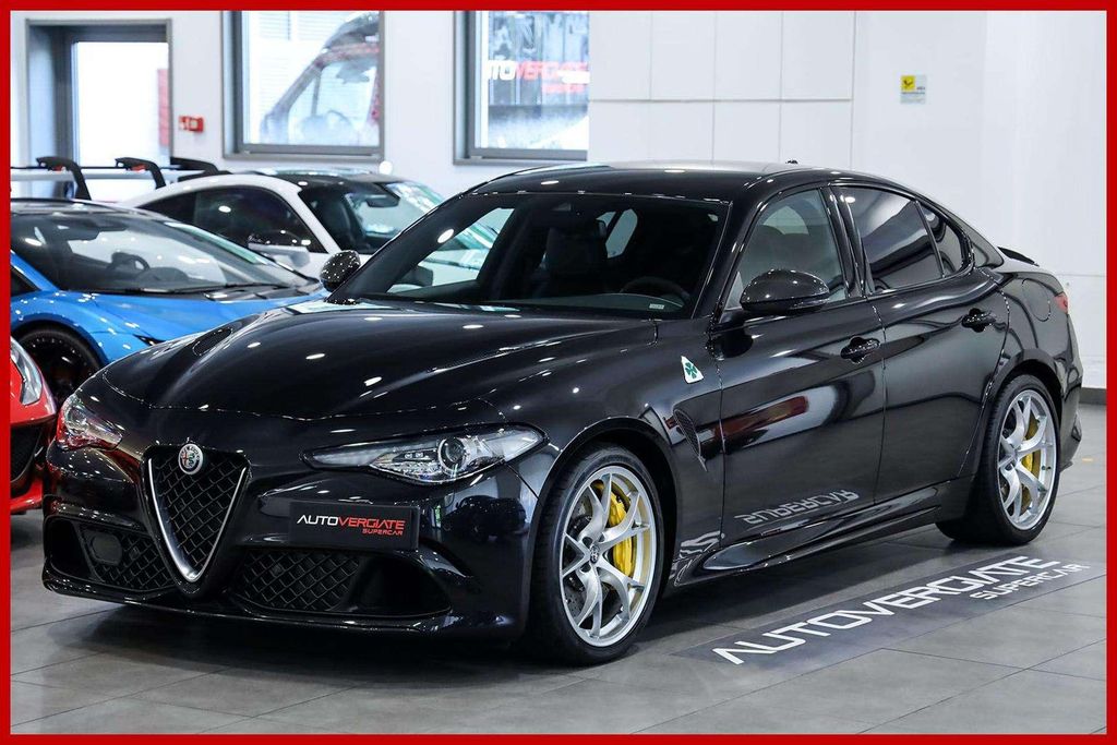 Bild des Angebotes Alfa Romeo Giulia **2.9|V6|Bi-Turbo|AT8|Quadrifoglio|CARBOC