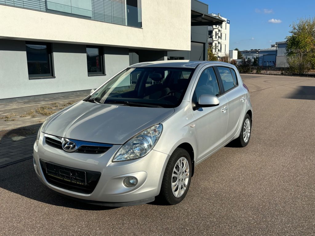 Bild des Angebotes Hyundai i20 1.4/Klima/Automatik/Tüv + Service neu/2Hand