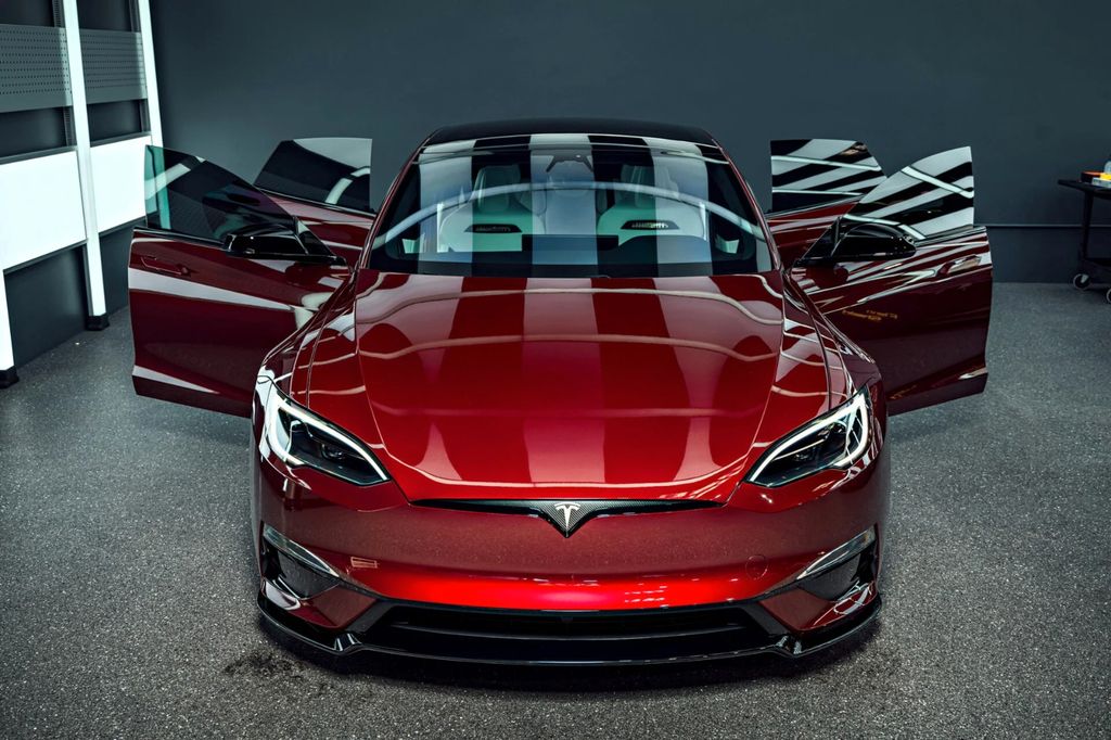 Tesla Model S PLAID SIGNATURE 1 of 250 -EUROPE VERSION