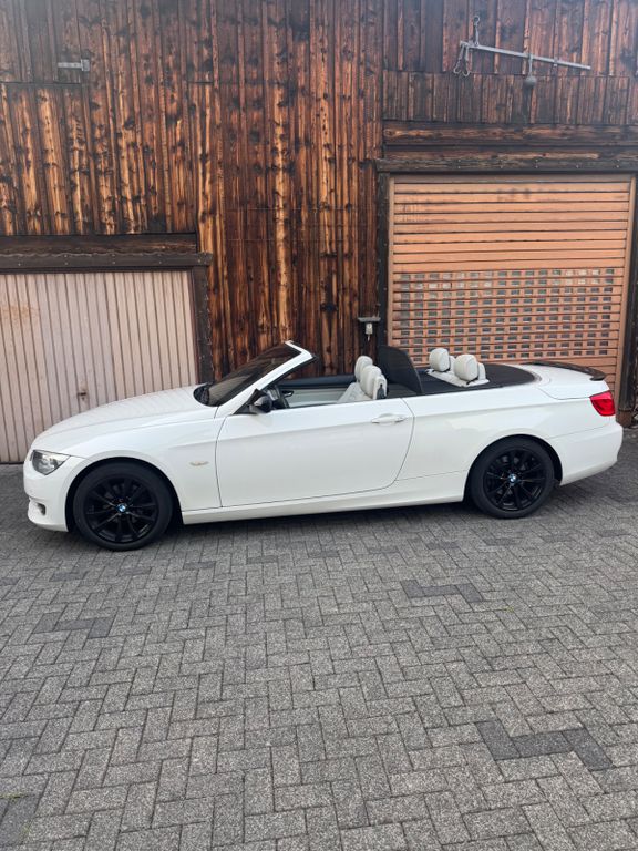 Bild des Angebotes BMW 320i Cabrio Edition Exclusive