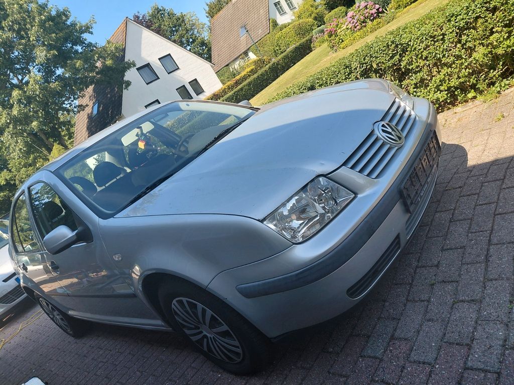 Bild des Angebotes Volkswagen Bora 1.6 Benzin