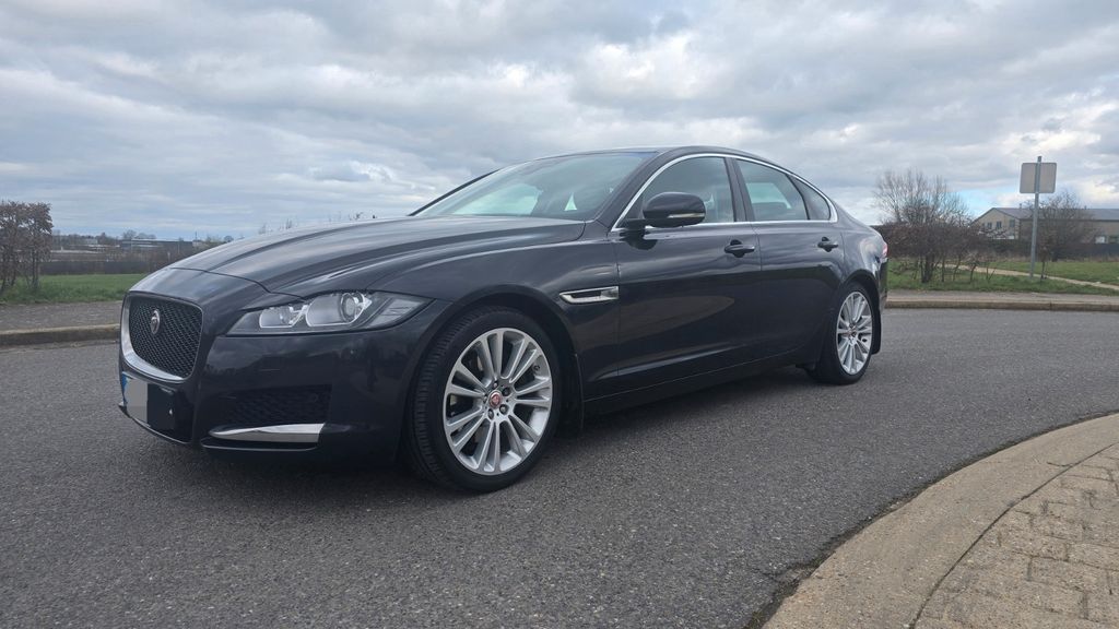 Bild des Angebotes Jaguar XF E-Performance 163PS Pure Automatik Pure