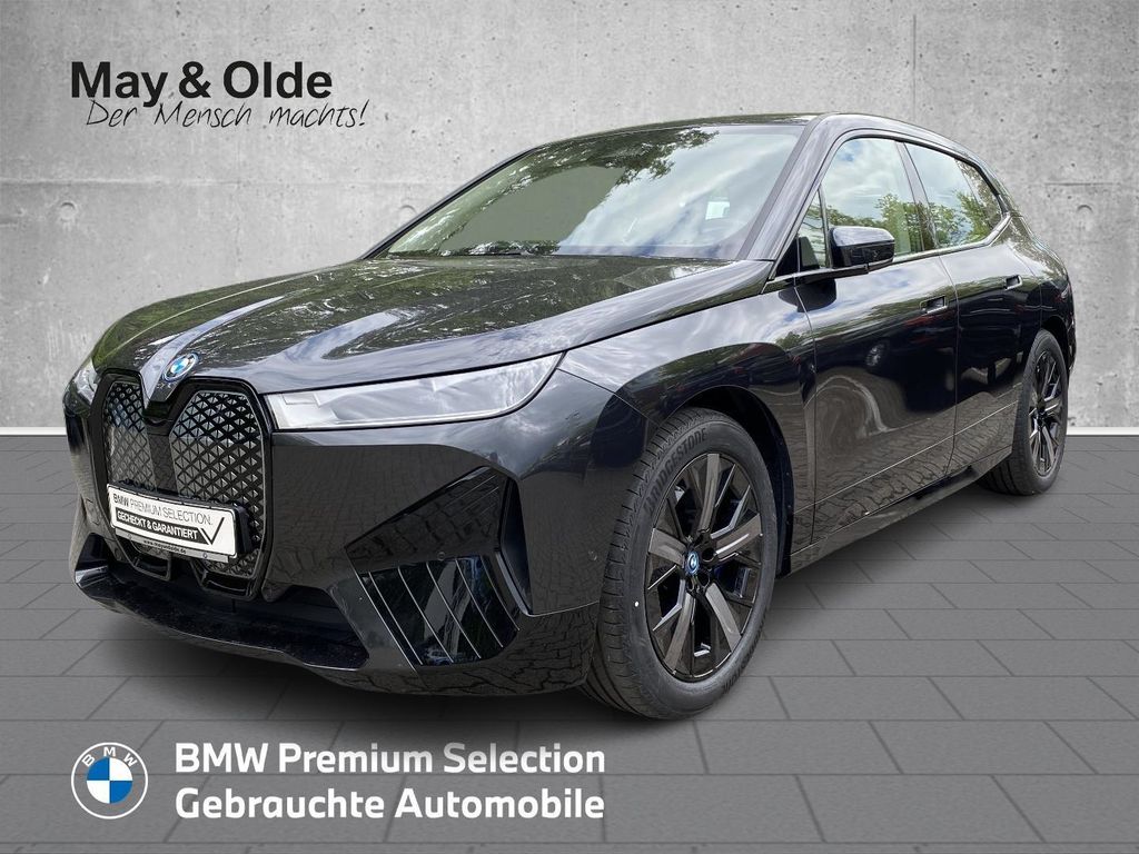 Bild des Angebotes BMW iX XDRIVE50 HUD Navi 4-Zonen Klima  Soundsystem
