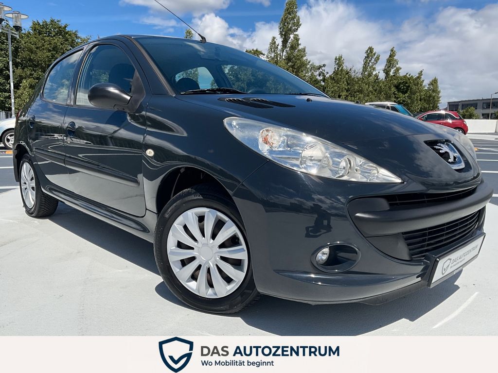 Bild des Angebotes Peugeot 206+  1.1 /Klima/Navi/1te Hand/Carplay