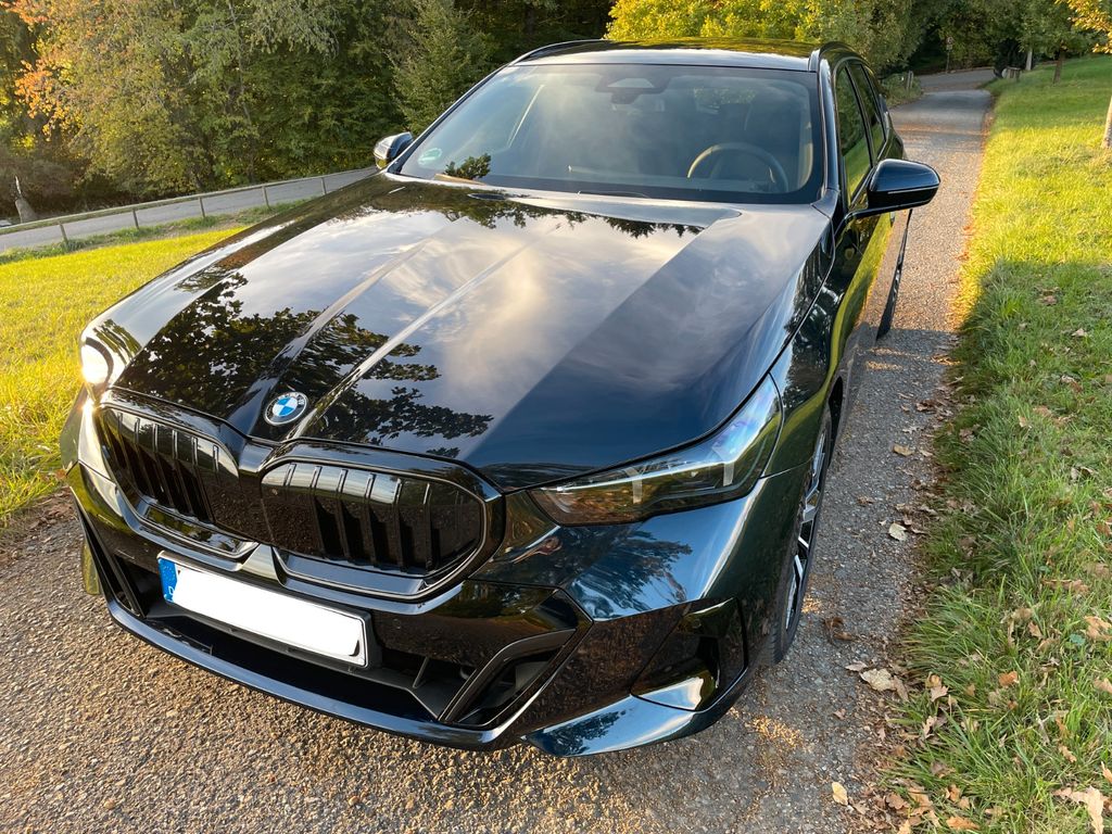 Bild des Angebotes BMW 540d xDrive Touring, CarbSchwarz, MSportPro, AHK
