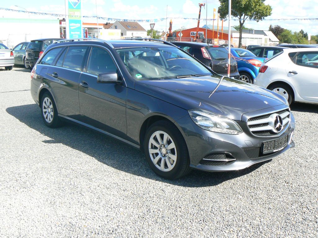 Bild des Angebotes Mercedes-Benz E 300 BlueTEC HYBRID T/Leder/Navi/LED
