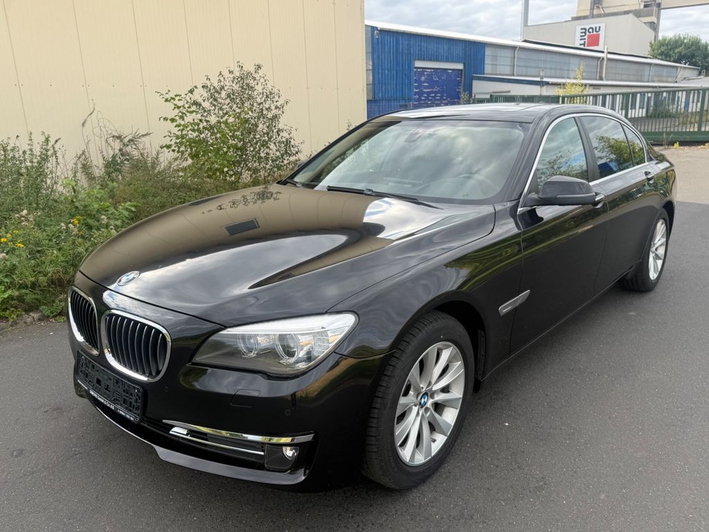 Bild des Angebotes BMW 740Li xDrive*LONG*SOFTCLOSE*KAMERA*NAVI*LEDER*