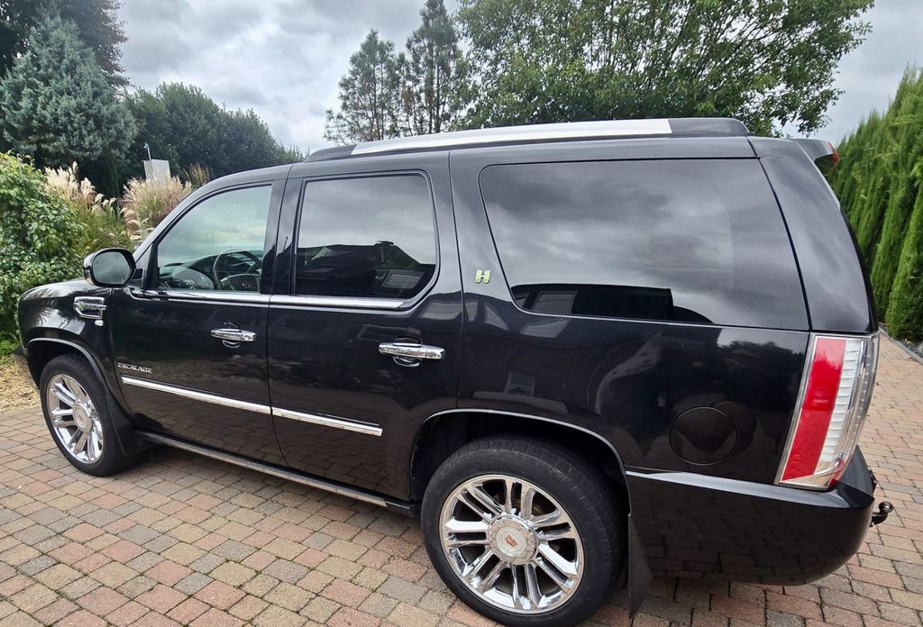 Bild des Angebotes Cadillac Escalade 6.0 V8 Hybrid Platinum Autom. Platinum