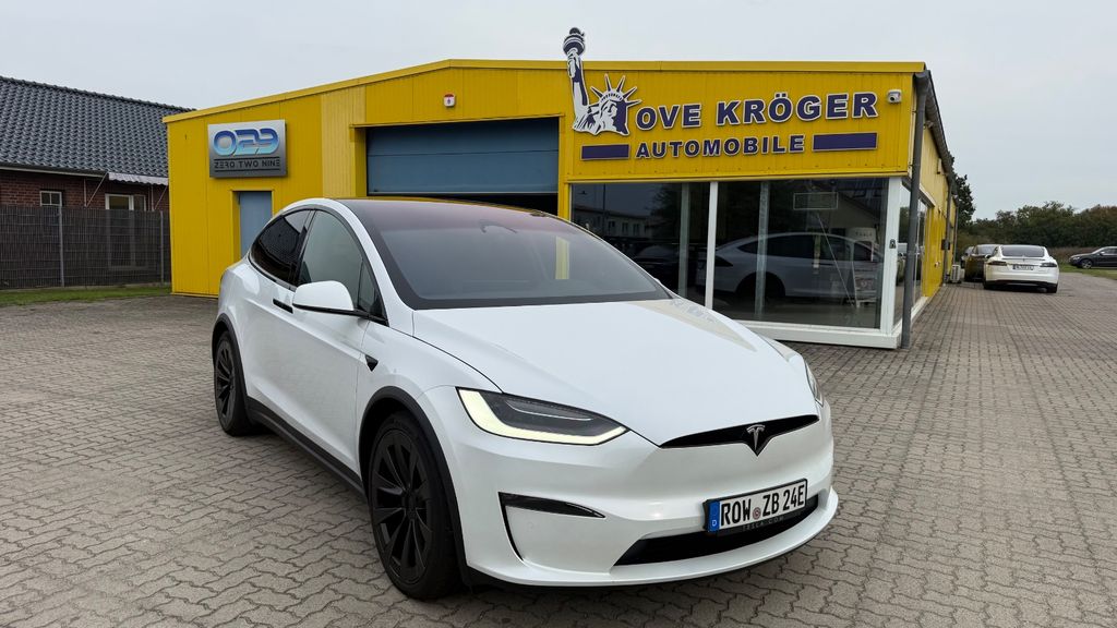Bild des Angebotes Tesla Model X Plaid aus erster Hand, Yoke