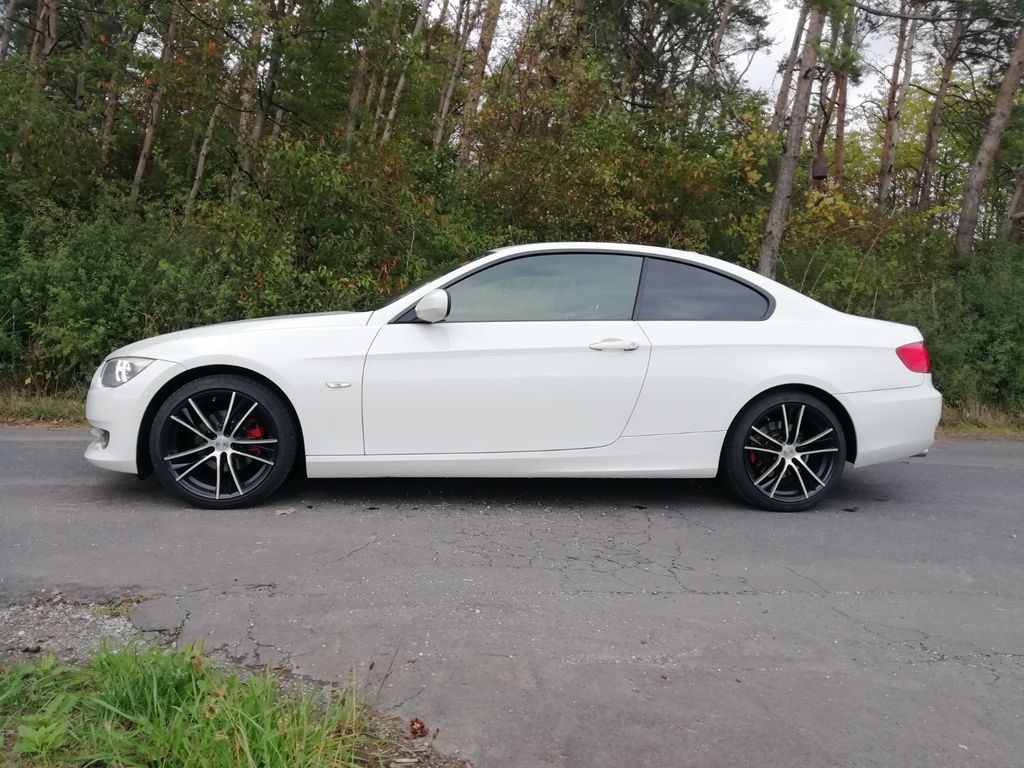 BMW 320i Coupé -