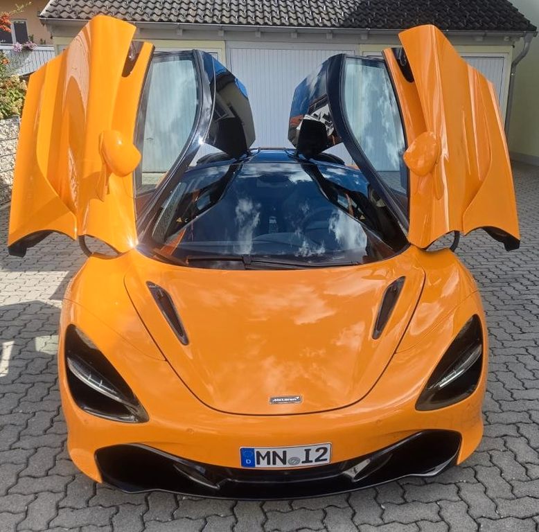 McLaren 720S Coupe