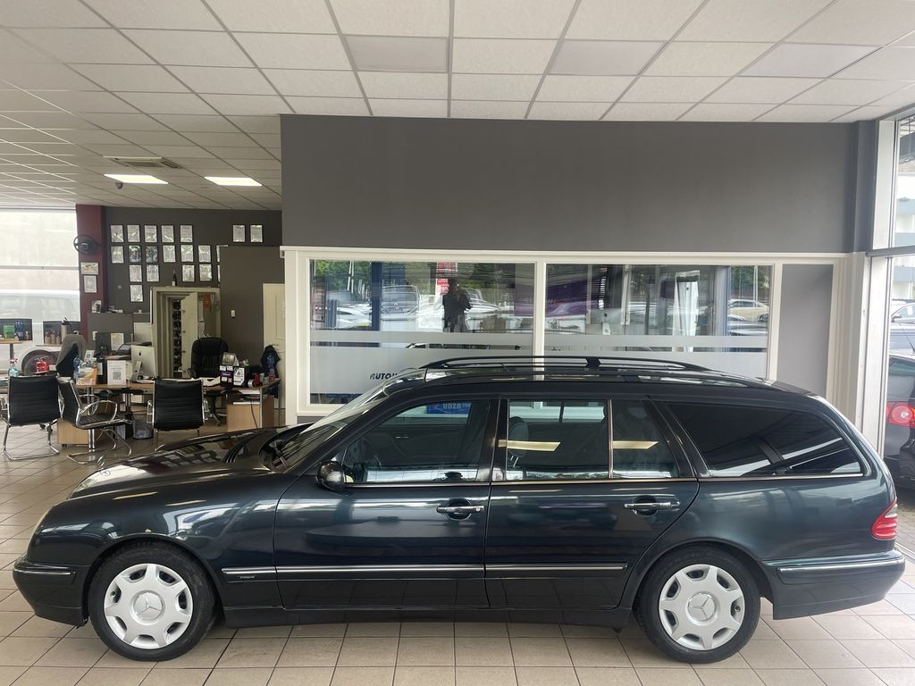 Bild des Angebotes Mercedes-Benz E 240 T AVANTGARDE LPG+Benzin Auto elSSD AHK PDC