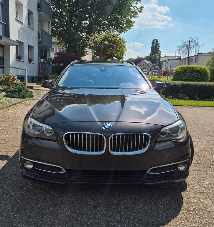 Bild des Angebotes BMW 525d xDrive Touring A Luxury Line PANO/DVD/KAM