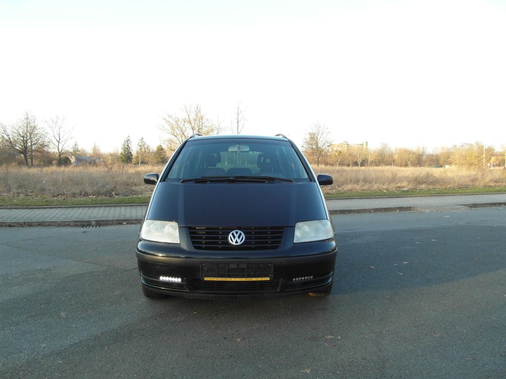 Bild des Angebotes Volkswagen Sharan 1.9TDI tiptronic Family HU 10/26
