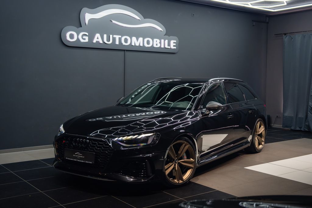 Bild des Angebotes Audi RS4*Avant*HU*B&O*MATRIX*CARBON*KERAMIK*RS-Sport*