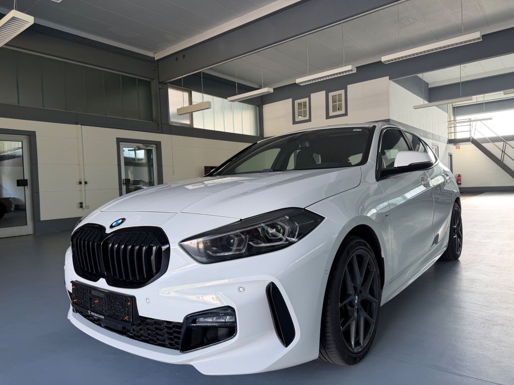 Bild des Angebotes BMW 120i M-SPORT *HEAD-UP*NAVI*KAMERA*LED*DAB*