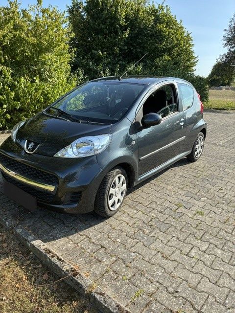Bild des Angebotes Peugeot 107 Filou 70 Filou