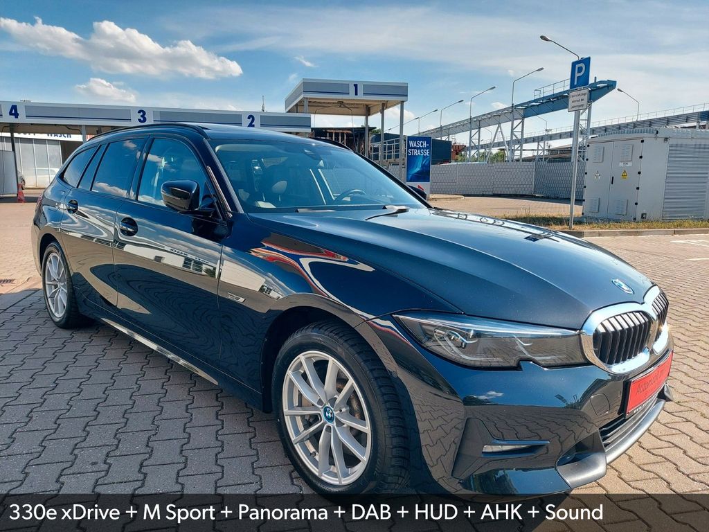 Bild des Angebotes BMW 3 Touring 330 e xDrive M Sport Line Pano Leder