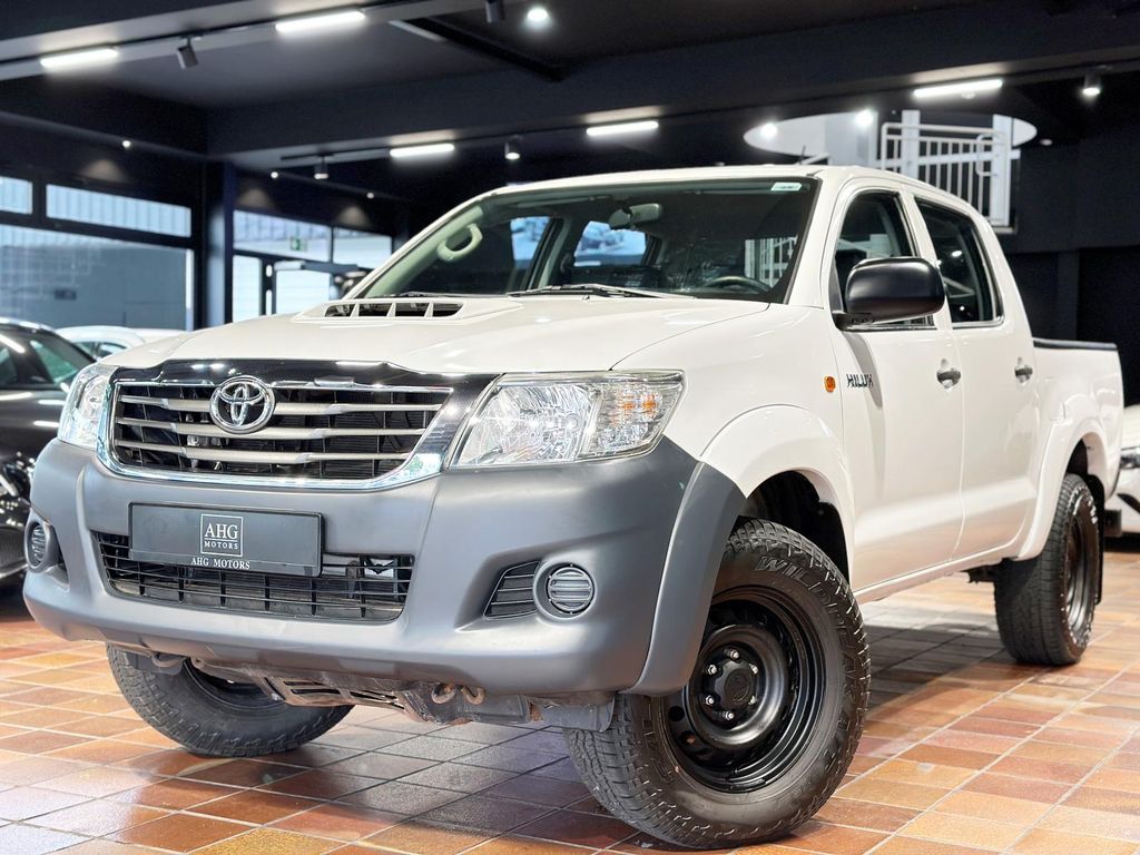 Toyota HILUX ELCH 2.5 DOUBLE CAB 4X4 BUNDESWEHR SPERRE