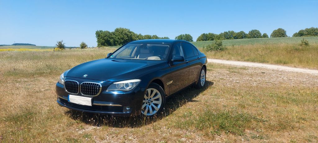 Bild des Angebotes BMW 750i - Vollausstattung, gepflegt