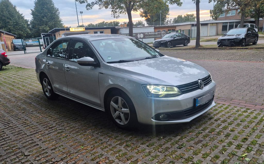 Bild des Angebotes Volkswagen VW Jetta 1.2 TSI  BlueMotion Tech. TOP Zustand