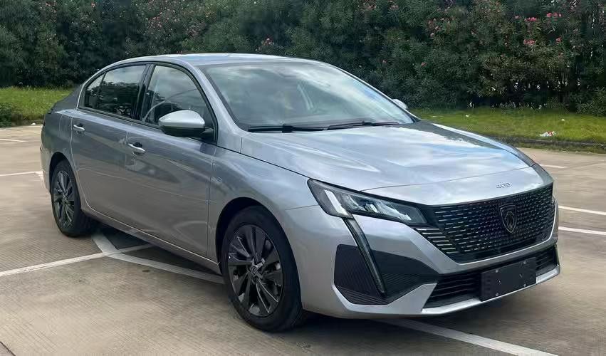 Peugeot 408 "Amadeus"  DSG Automatik