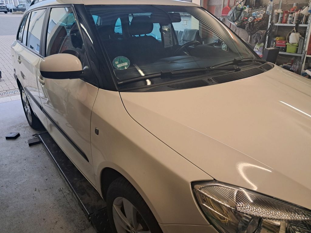 Bild des Angebotes Skoda Fabia 1.6l TDI 77kW Elegance Combi Elegance