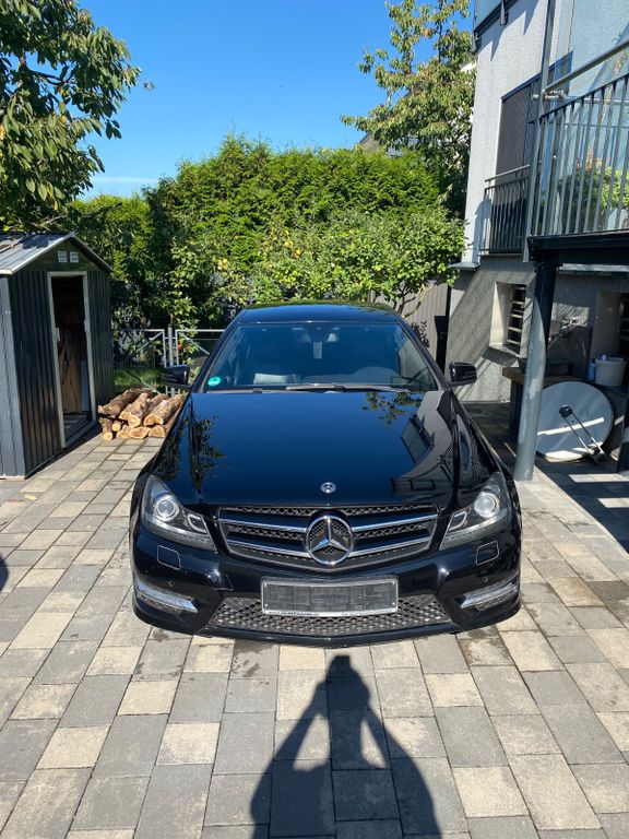 Bild des Angebotes Mercedes-Benz 250 CDI AMG Paket Coupé